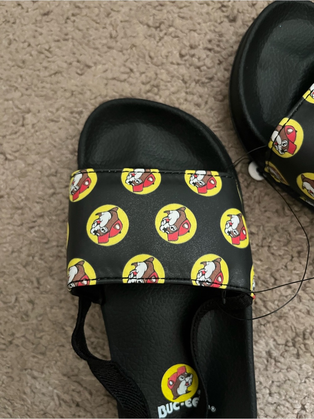 Kids Buc-ees sandals size 10 - Picture 6 of 6